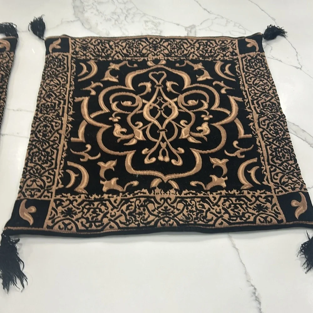 Vintage Cushion‎ Covers Large. Two
